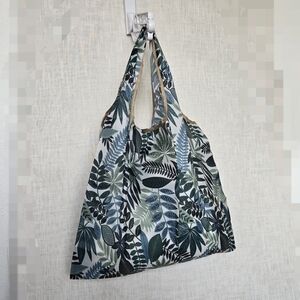 Leaf Print Reusable Folding Tote Bag NWT
